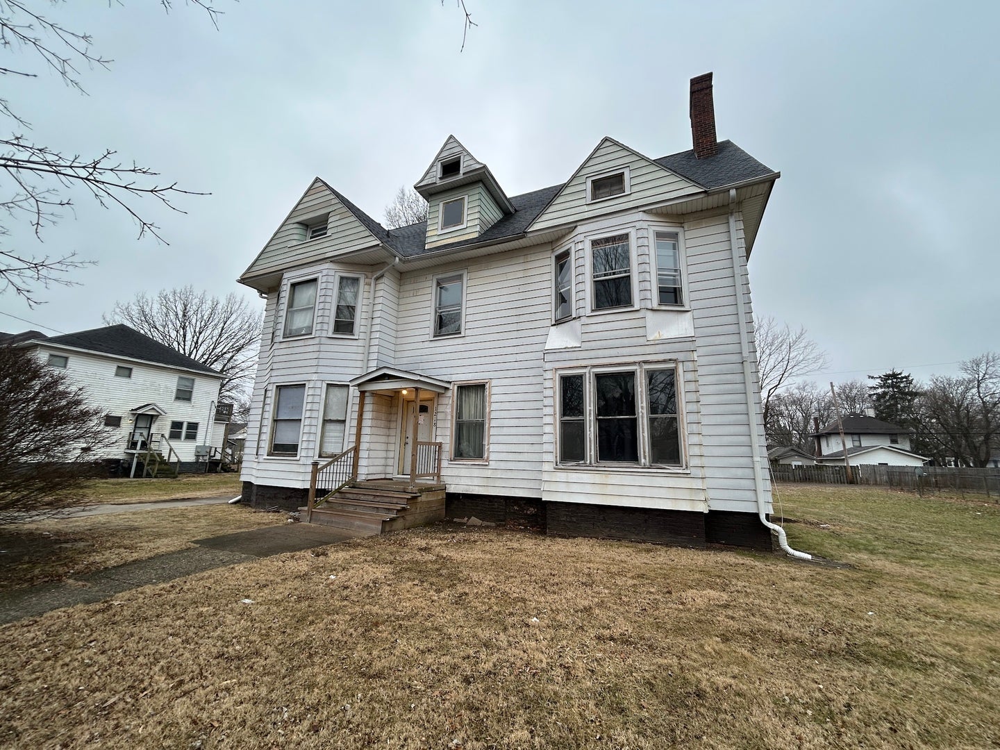 1218 N Walnut Street