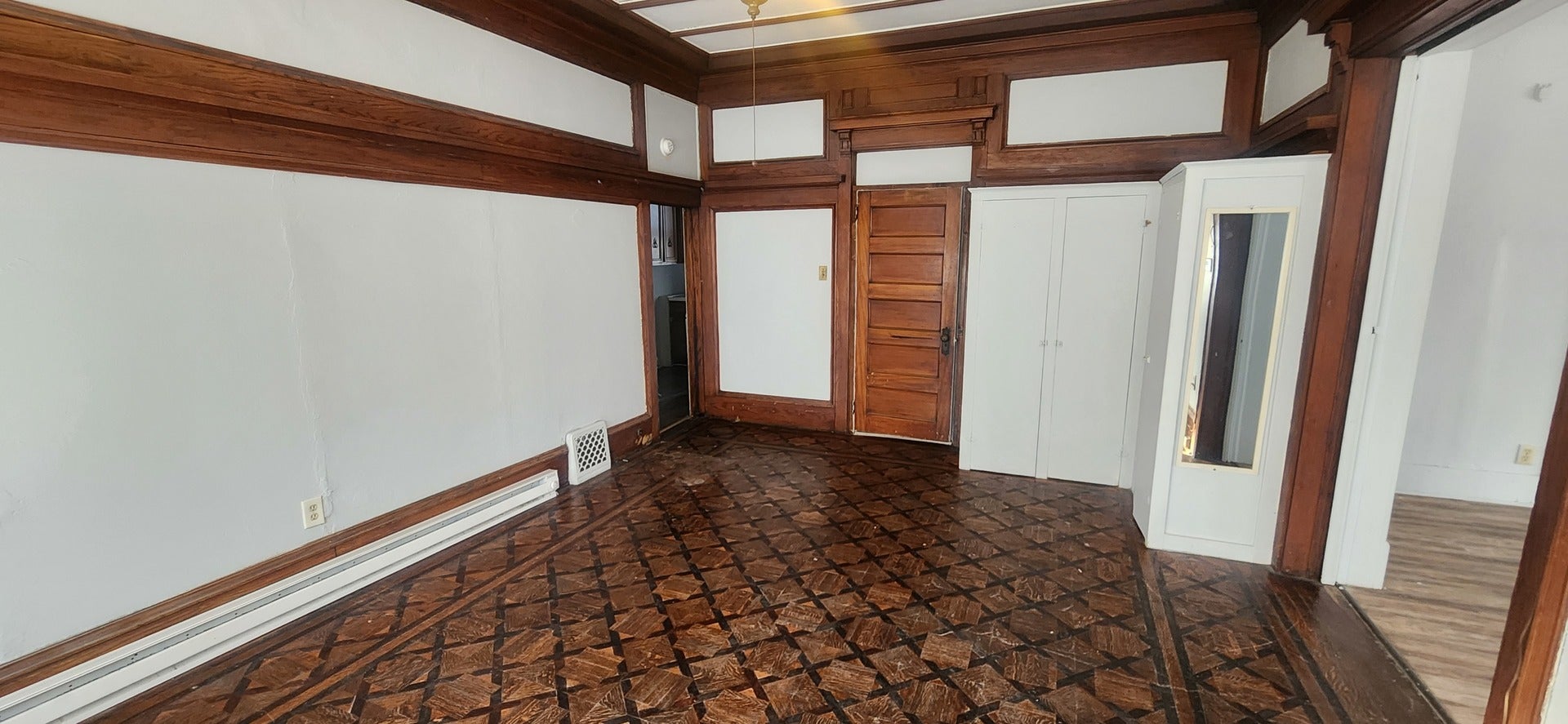 1218 N Walnut Street