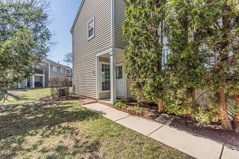 Tiny photo for 2031 Windmere Circle, Schaumburg, IL 60194 (MLS # 12628938)