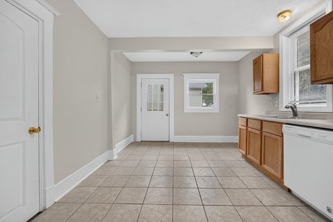 Tiny photo for 605 S Lee Street, Bloomington, IL 61701 (MLS # 12630966)