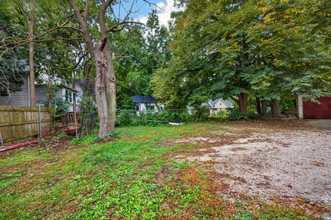 Tiny photo for 605 S Lee Street, Bloomington, IL 61701 (MLS # 12630966)