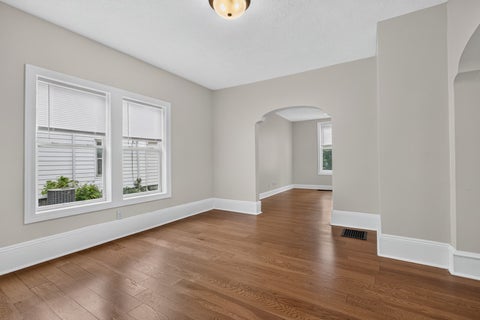 Tiny photo for 605 S Lee Street, Bloomington, IL 61701 (MLS # 12630966)
