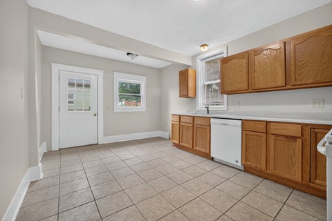 Tiny photo for 605 S Lee Street, Bloomington, IL 61701 (MLS # 12630966)