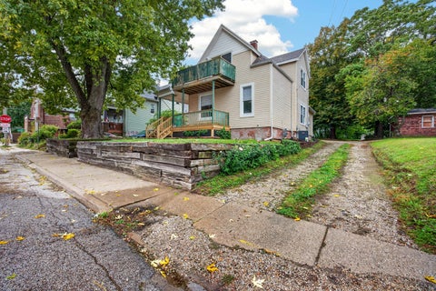 Tiny photo for 605 S Lee Street, Bloomington, IL 61701 (MLS # 12630966)
