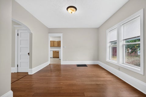 Tiny photo for 605 S Lee Street, Bloomington, IL 61701 (MLS # 12630966)