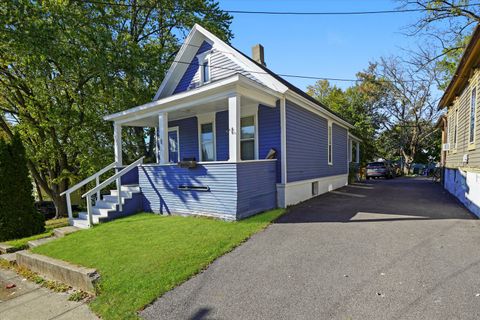 Tiny photo for 262 Bartlett Place, Elgin, IL 60120 (MLS # 12500352)
