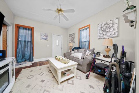 Tiny photo for 262 Bartlett Place, Elgin, IL 60120 (MLS # 12500352)