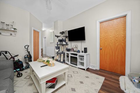 Tiny photo for 262 Bartlett Place, Elgin, IL 60120 (MLS # 12500352)