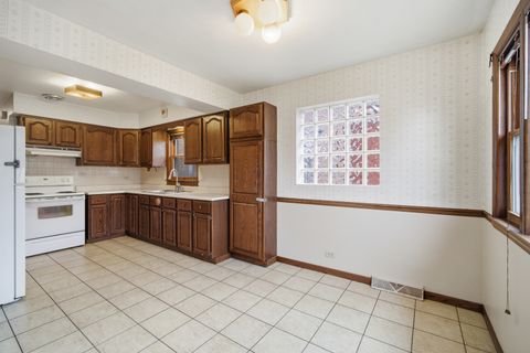 Tiny photo for 5724 N Avondale Avenue, Chicago, IL 60631 (MLS # 12499788)