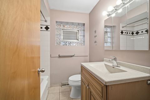 Tiny photo for 5724 N Avondale Avenue, Chicago, IL 60631 (MLS # 12499788)