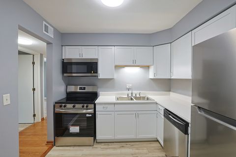 Tiny photo for 1111 Pleasant Run Drive #911, Wheeling, IL 60090 (MLS # 12517774)