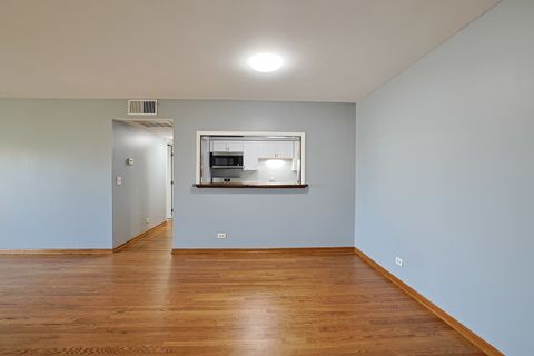 Tiny photo for 1111 Pleasant Run Drive #911, Wheeling, IL 60090 (MLS # 12517774)