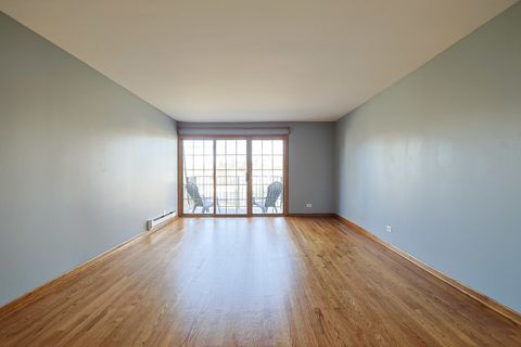 Tiny photo for 1111 Pleasant Run Drive #911, Wheeling, IL 60090 (MLS # 12517774)