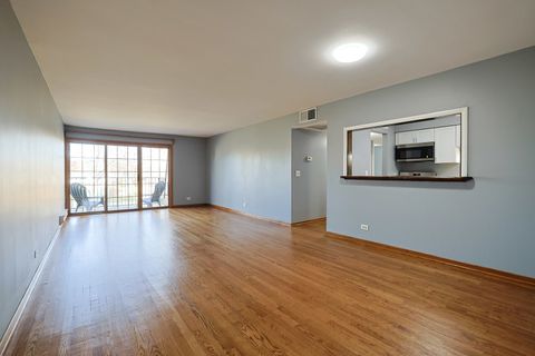 Tiny photo for 1111 Pleasant Run Drive #911, Wheeling, IL 60090 (MLS # 12517774)