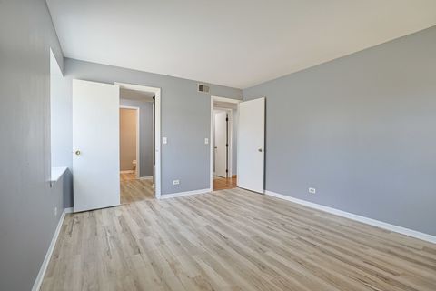 Tiny photo for 1111 Pleasant Run Drive #911, Wheeling, IL 60090 (MLS # 12517774)