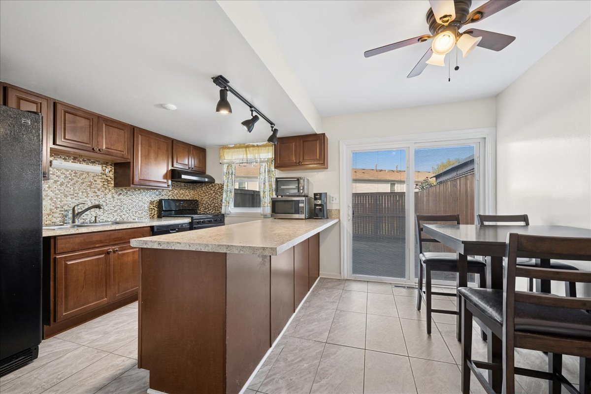 1738 Ardwick Drive 1738