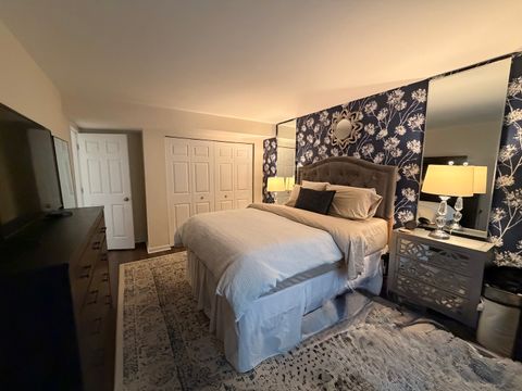 Tiny photo for 1001 Centurion Lane #1, Vernon Hills, IL 60061 (MLS # 12583587)