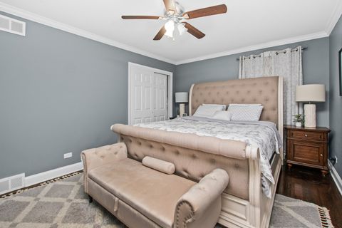 Tiny photo for 715 S Naperville Road, Wheaton, IL 60189 (MLS # 12524759)