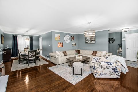 Tiny photo for 715 S Naperville Road, Wheaton, IL 60189 (MLS # 12524759)