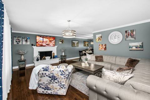 Tiny photo for 715 S Naperville Road, Wheaton, IL 60189 (MLS # 12524759)