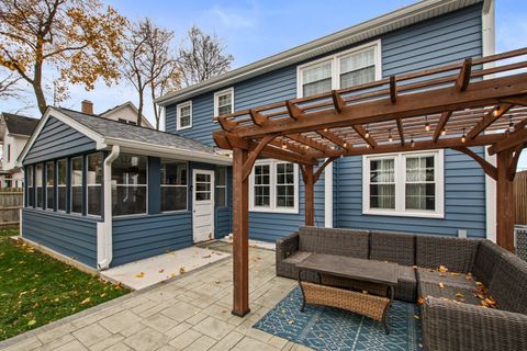 Tiny photo for 715 S Naperville Road, Wheaton, IL 60189 (MLS # 12524759)