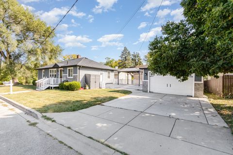 Tiny photo for 802 Woods Avenue, Joliet, IL 60436 (MLS # 12477146)