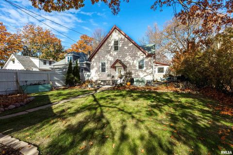 Tiny photo for 2811 E 18TH Street, Davenport, IA 52803 (MLS # QC4269272)