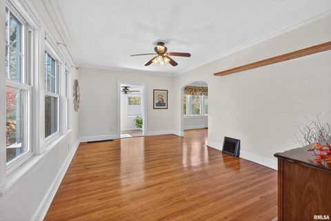 Tiny photo for 2811 E 18TH Street, Davenport, IA 52803 (MLS # QC4269272)