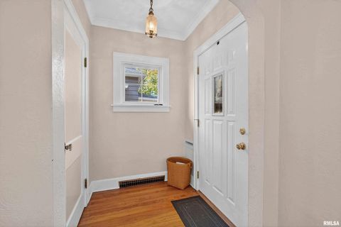 Tiny photo for 2811 E 18TH Street, Davenport, IA 52803 (MLS # QC4269272)