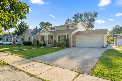 Photo of 10624 Oak Park Avenue, Chicago Ridge, IL 60415 (MLS # 12743207)