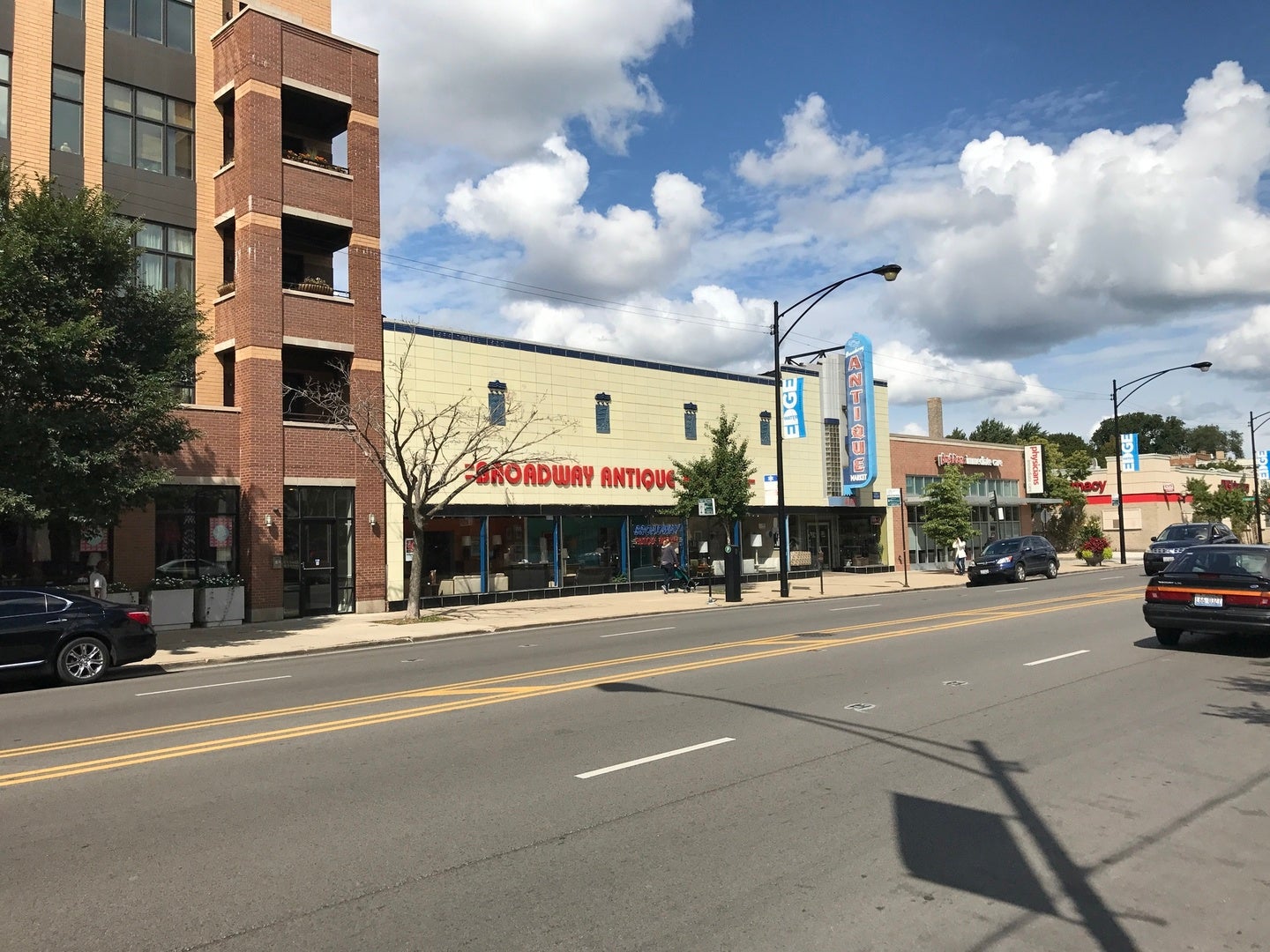 6130 N Broadway