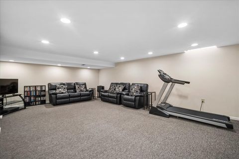 Tiny photo for 1124 Brandywyn Court, Buffalo Grove, IL 60089 (MLS # 12623058)