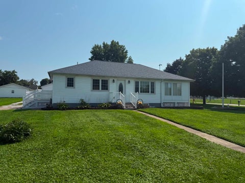 Photo of 206 6th Avenue East AVE, Andalusia, IL 61232 (MLS # 12730399)