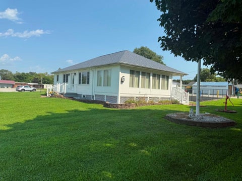 Tiny photo for 206 6th Avenue East AVE, Andalusia, IL 61232 (MLS # 12730399)