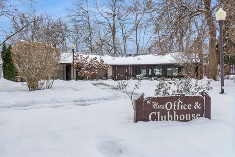 Tiny photo for 52 White Oak Circle, St. Charles, IL 60174 (MLS # 12529240)