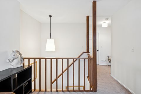 Tiny photo for 52 White Oak Circle, St. Charles, IL 60174 (MLS # 12529240)