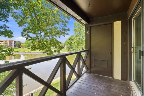 Tiny photo for 1082 Creekside Court #2B, Wheeling, IL 60090 (MLS # 12774907)