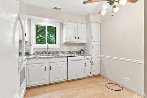 Tiny photo for 1082 Creekside Court #2B, Wheeling, IL 60090 (MLS # 12774907)