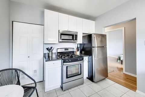 Tiny photo for 1228 W Sunnyside Avenue #3W, Chicago, IL 60640 (MLS # 12599760)