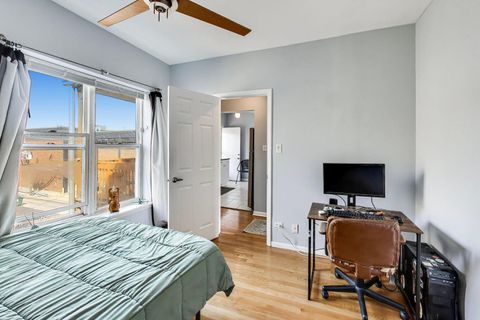Tiny photo for 1228 W Sunnyside Avenue #3W, Chicago, IL 60640 (MLS # 12599760)