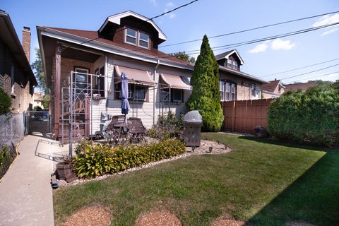 Tiny photo for 5923 W Eddy Street, Chicago, IL 60634 (MLS # 12490893)
