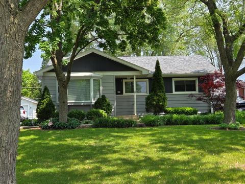 Photo of 215 Brice Avenue, Mundelein, IL 60060 (MLS # 12640310)