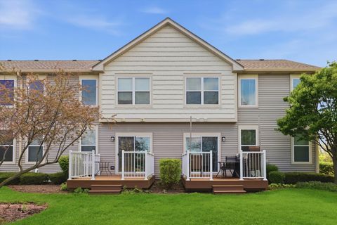 Tiny photo for 918 Oak Ridge Boulevard, Elgin, IL 60120 (MLS # 12633149)