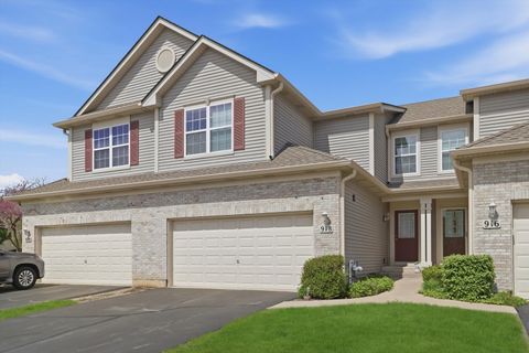 Tiny photo for 918 Oak Ridge Boulevard, Elgin, IL 60120 (MLS # 12633149)