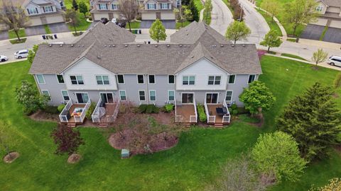 Tiny photo for 918 Oak Ridge Boulevard, Elgin, IL 60120 (MLS # 12633149)