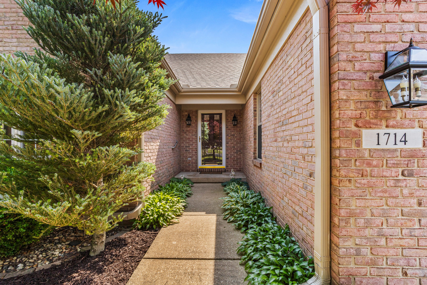 1714 Lakeside Drive