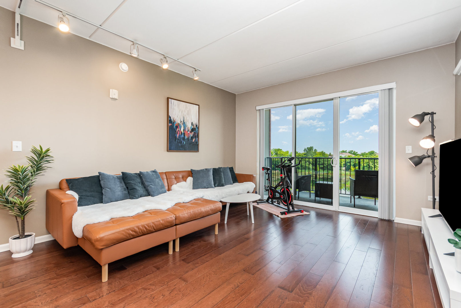 1199 E Port Clinton Road 305