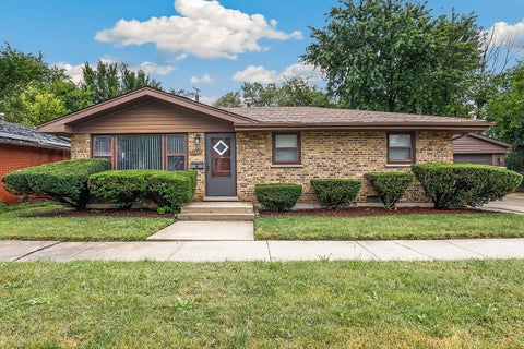 Photo of 13945 S Wentworth Avenue, Riverdale, IL 60827 (MLS # 12761243)