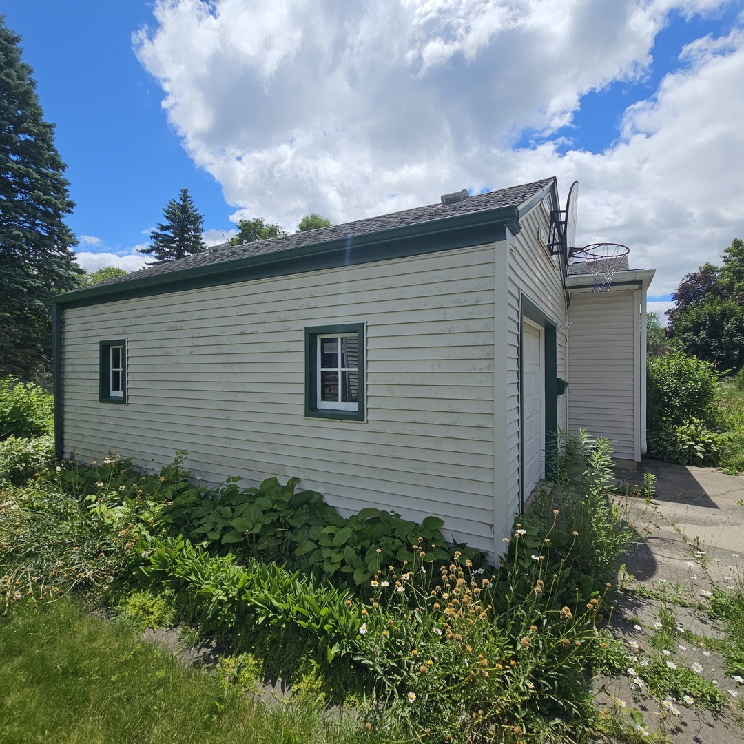 1307 Winthrop Lane