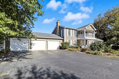 Photo of 40W156 Sturbridge Way, Elgin, IL 60124 (MLS # 12481565)
